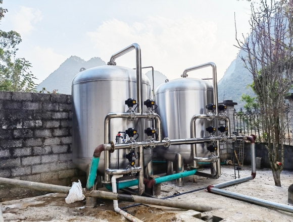 貴州貴定縣半坡50噸地下水凈化設(shè)備
