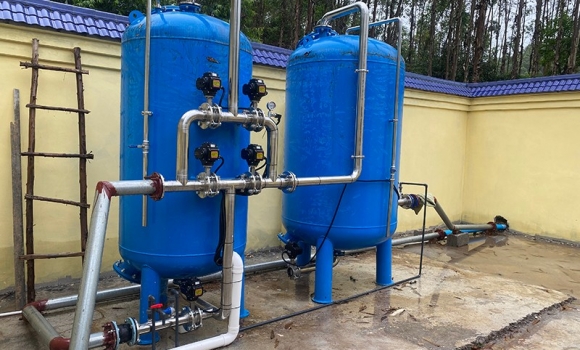 貴州晴隆縣10噸壓力式一體化凈水設(shè)備